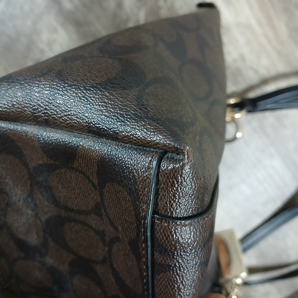 Coach Tote Bag In Signature Canvas & Leather Carryall Brown and black. - Picture 14 of 16